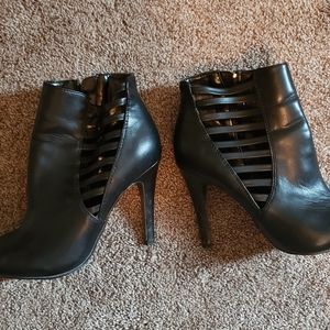 High heel boots